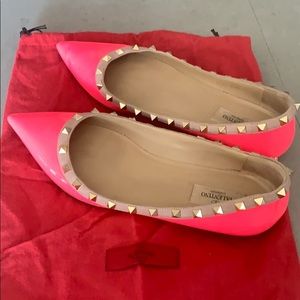 Neon pink Valentino flats